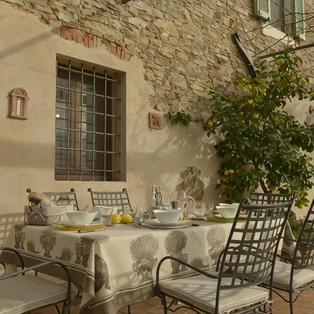 Last-Minute!Fantastic Part of Rustic in the View Onlacolline with Private Pool