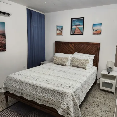Discover Beautiful Beaches, Snorkeling, 3 Bedroom, 2 Bath, Pool, BBQ, Sleeps 7