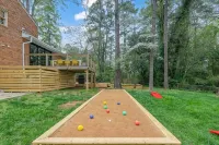 Luxurious Oasis Packed with Entertainment! Large Fenced-in Back Yard. - شرفة