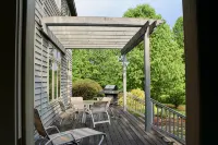 Spacious Modern farmhouse near CHO airport, weddings, wineries, national park!
