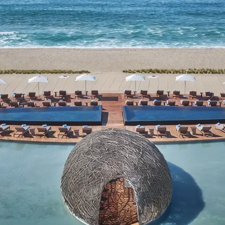 Viceroy Ocean View Apartment with hotel services