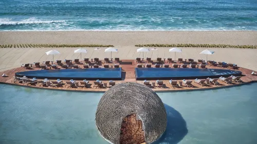 Viceroy Ocean View Apartment with hotel services