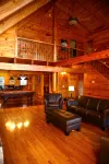 Spacious Cabin Retreat • Hot Tub • Pool Table • Firepit • Near Town/Train • Pets - 4성급