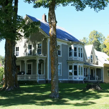 5 miles to Okemo/Ludlow, 25 Acre Playground, Great Ski or Summer Rental