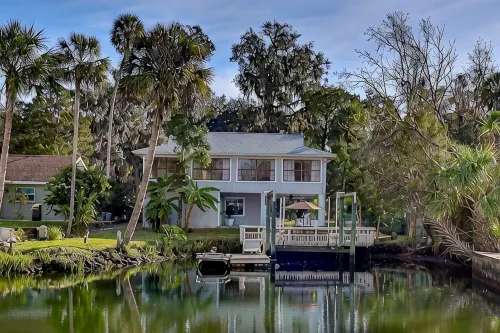 Waterfront Crystal River with Private Dock and Kayaks - Boutique