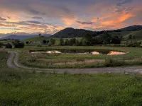 The Sheepfold: Remodeled Ranch Home,  Six Stall Horse Barn on Working Farm! - 3성급