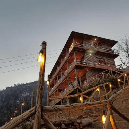 Pahadibliss hostel tosh