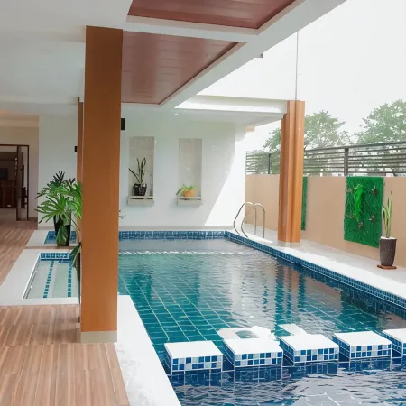 TJM Hot Spring Villa 1, a spacious 5-bedroom, with WiFi, AC in serene Los Baños
