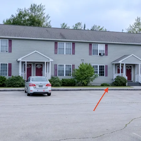 MaineStay Central Bangor Townhouse Near airport & Acadia Park w washer & dryer,