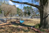 Remodeled Lake Texoma Beach Themed House Walking Distance to Neighborhood Beach - واي فاي