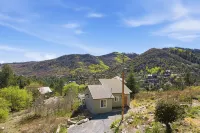 Rose Canyon Lake Cabin at Mt. Lemmon Hotel Overlooking Summerhaven, Arizona - Chalets