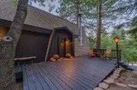 Mellow Mountain A-frame Hideaway with Hot Tub - Hytter