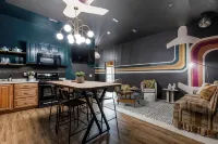 The PanAm Flat - 2bed/2bath next to hospitals & Scott AFB