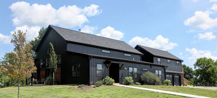Modern Farm Loft with WiFi and AC in lovely Stamping Ground 스콧 카운티 호텔