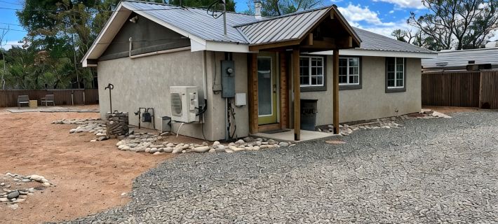 Cozy House - Close to biking/Pet Friendly Hotels in Mesa County