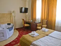 Hotel Holiday Park Hotels near Bialoleka