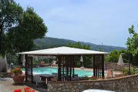 Agriturismo la Ghiraia - Swimmingpools