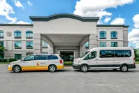 Wingate by Wyndham Flint / Grand Blanc - parking