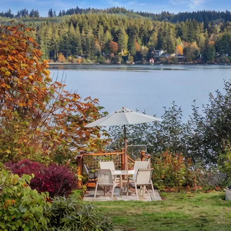 Magical 4 Bed Beachfront Cottage Getaway