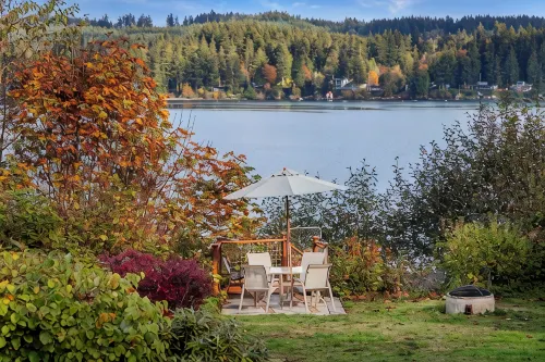 Magical 4 Bed Beachfront Cottage Getaway - Boutique