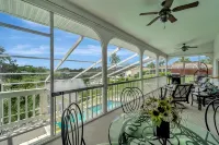 Waterfront/Kayak with Manatees/Heated Pool/Bikes/Firepit/Fish/close to Beaches - Private Pool