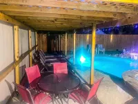 Peaceful Home 10 minutes to Downtown, Shopping mall, Restaurants and Night Clubs - 프라이빗 풀