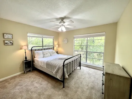 2 BDRM Treehouse Hideaway- Lake Conroe | Boat ramp