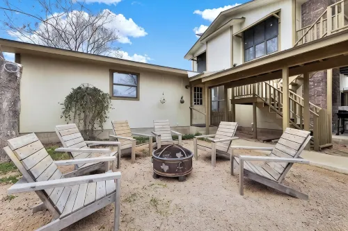 Huge Luxury Home with Hot Tub and Sauna - 2 mi to Dwntn - Luxury