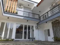 Crystal Inn Hotels in Pasuruan