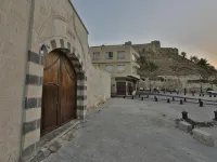 Ali BEY Konagi Hotels near Alauddevle Mosque