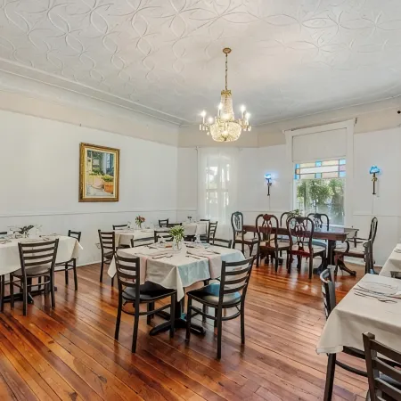 The Veranda Historic Inn