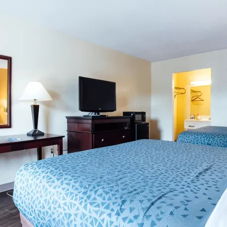 Rodeway Inn & Suites