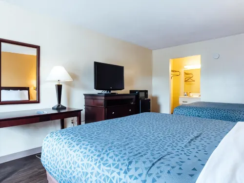 Rodeway Inn & Suites
