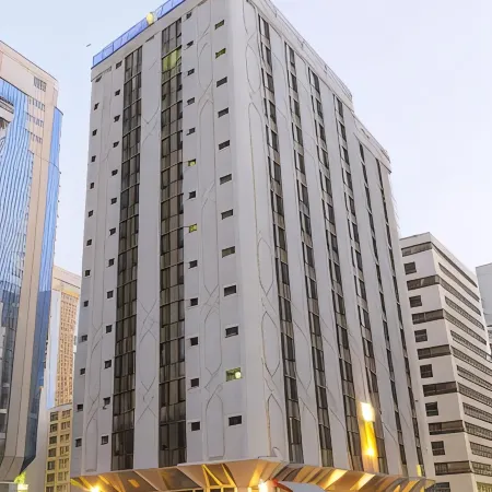 Emirates Plaza Hotel