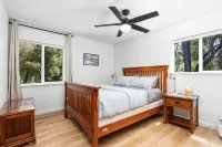 Yosemite Sunrise Retreats: 2 Homes on 5 Acres! Pool, 2 Spas, 50 min to Yosemite! - 4-نجوم