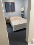 Cozy and Quiet One Bedroom Cabin 1/2 Mile Off Parks Highway Mile 57 in Houston.