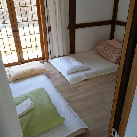 Hundred Years Hanok Отели рядом с достопримечательностью «Железнодорожная станция Мокпо»