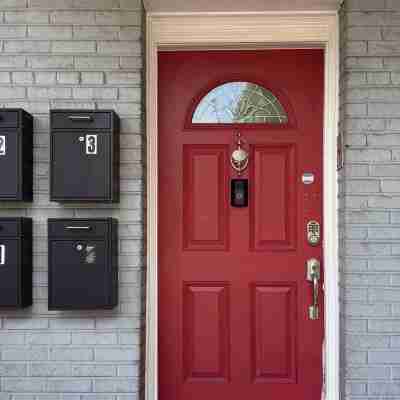 Gateway to DC - Charming 2-bdr apartment in the heart of Union Market Others