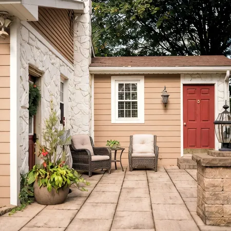 Newly renovated Carriage House, on lovely property near Intercourse, PA