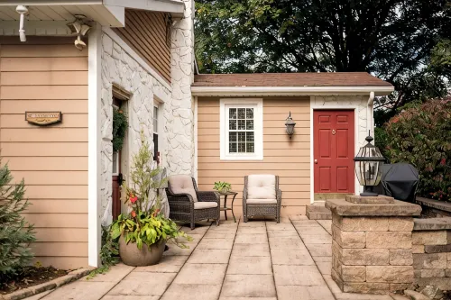 Newly renovated Carriage House, on lovely property near Intercourse, PA - Apartments