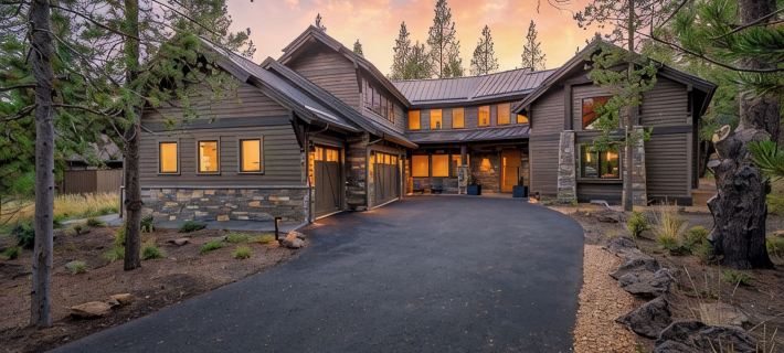 Alpine Lodge Sunriver, 5 Br Luxe, Sharc, Hot Tub, King Suites, EV, Ft Rock Park Hotels in Sunriver