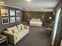 The Essex Golf & Country Club Hotel - Parkplatz