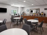 Microtel Inn & Suites by Wyndham Kearney Hotels in Kearney