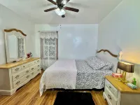 Charming 2-bedroom apartment in Pleasant Blasdell with morning breakfast. - 2-Star