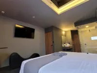 4Play Motel Hotels in El Marques