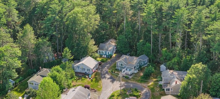 Beach Cottage in the Trees and Near the Sea.Bigger Than it Looks!! Hotels in Ogunquit