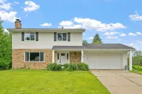 Spacious 5BR Family Retreat w/ In-Law Suite & Park Access – Near Mall of America - Wifi