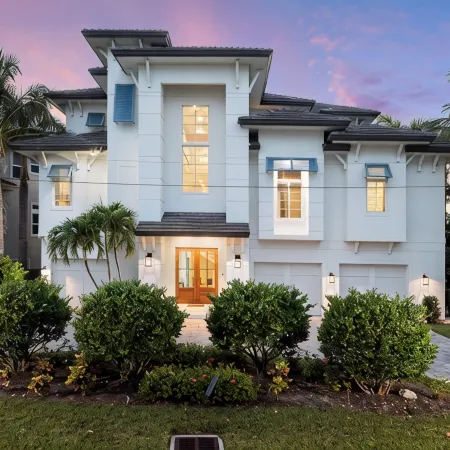 Bayfront Luxury – 5Br, Heated Saltwater Pool, Spa, Gulf Access & Walk to Beach