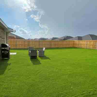 Luxury 3-bedroom house with ample backyard in serene part of Odessa Hotel Exterior