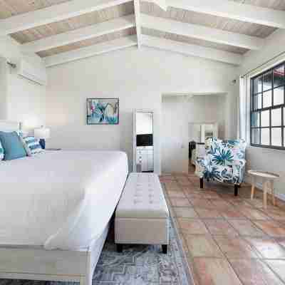 Spectacular Ocean View Villa with Pool 7-Min Walk to the Beach Rooms